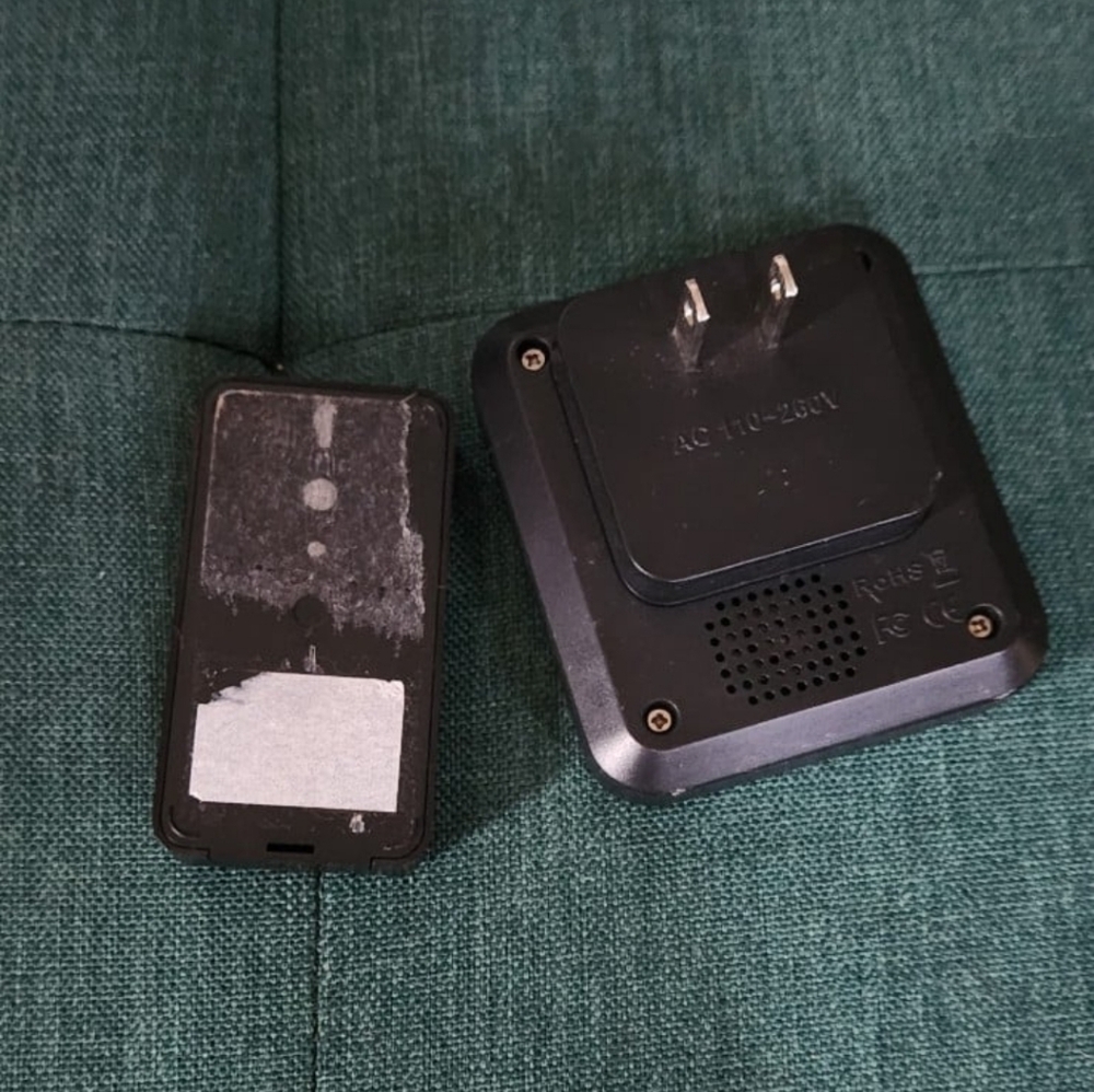Plug In Doorbell - Picture 3 of 3